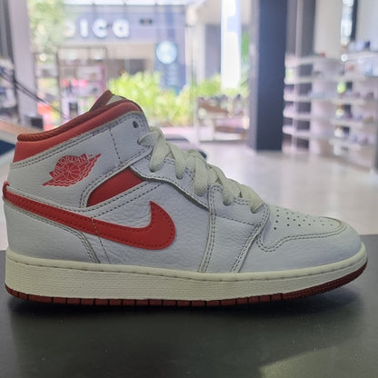 Jordan 1 Mid White Dune Red