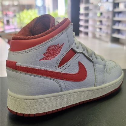 Jordan 1 Mid White Dune Red