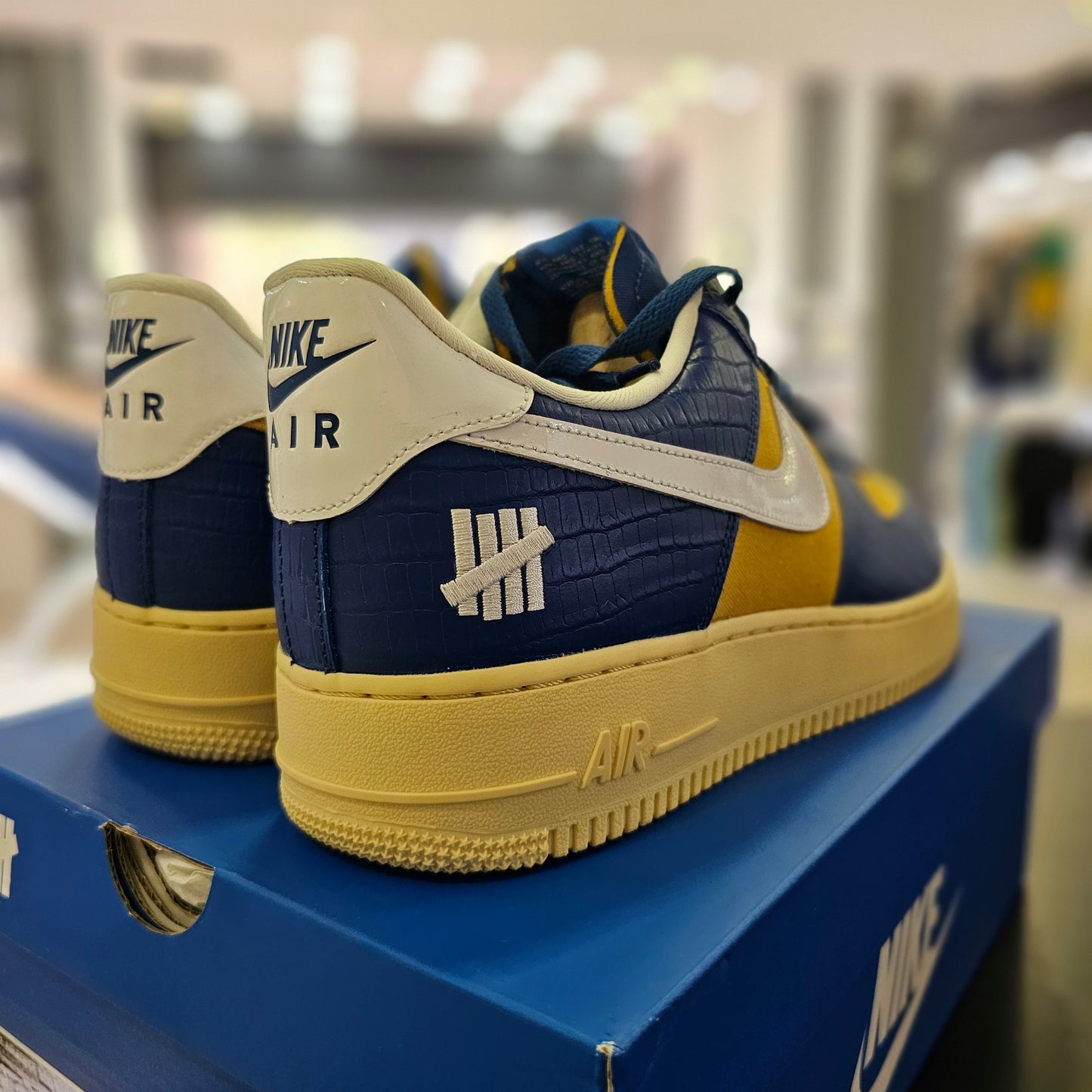 Air Force 1 Low SP Undefeated 5 On It Blue Yellow Croc