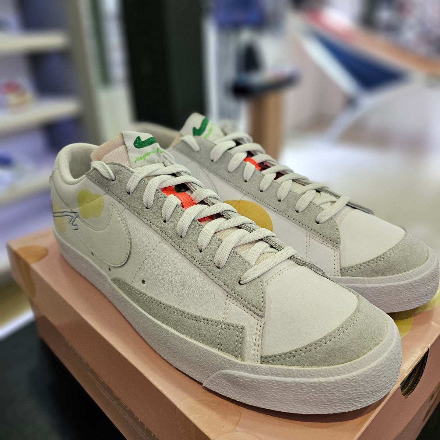 Blazer Low 77 Flyleather Mayumi Yamase White