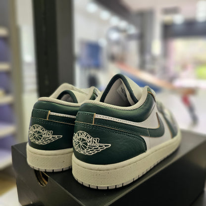 Jordan 1 Low Oxidized Green