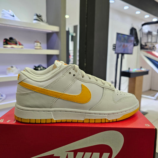 Dunk Low University Gold