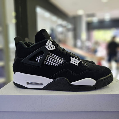 Jordan 4 Retro White Thunder