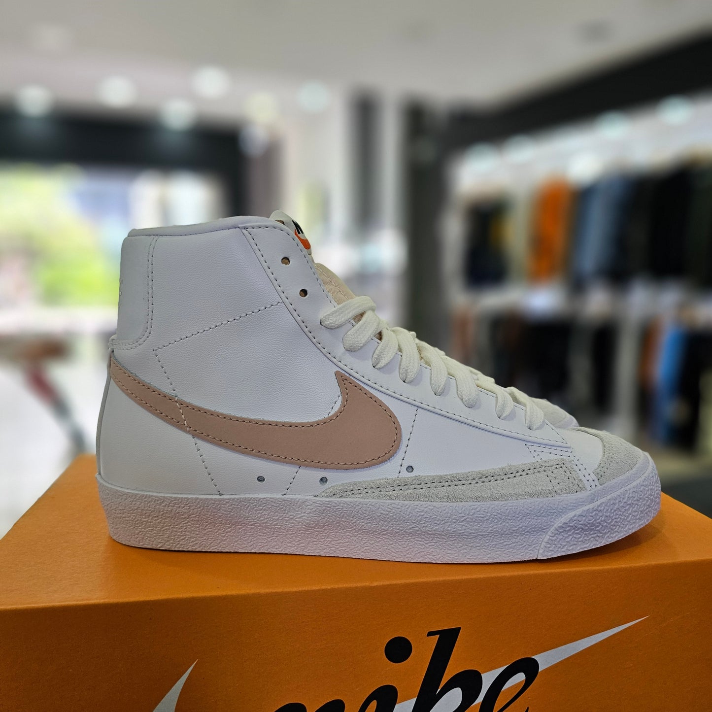 Blazer Mid 77 Vintage SUMMIT White Pink