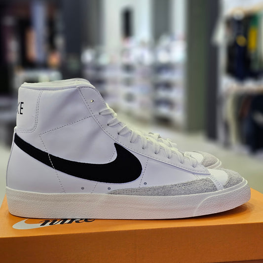 Blazer Mid White Black