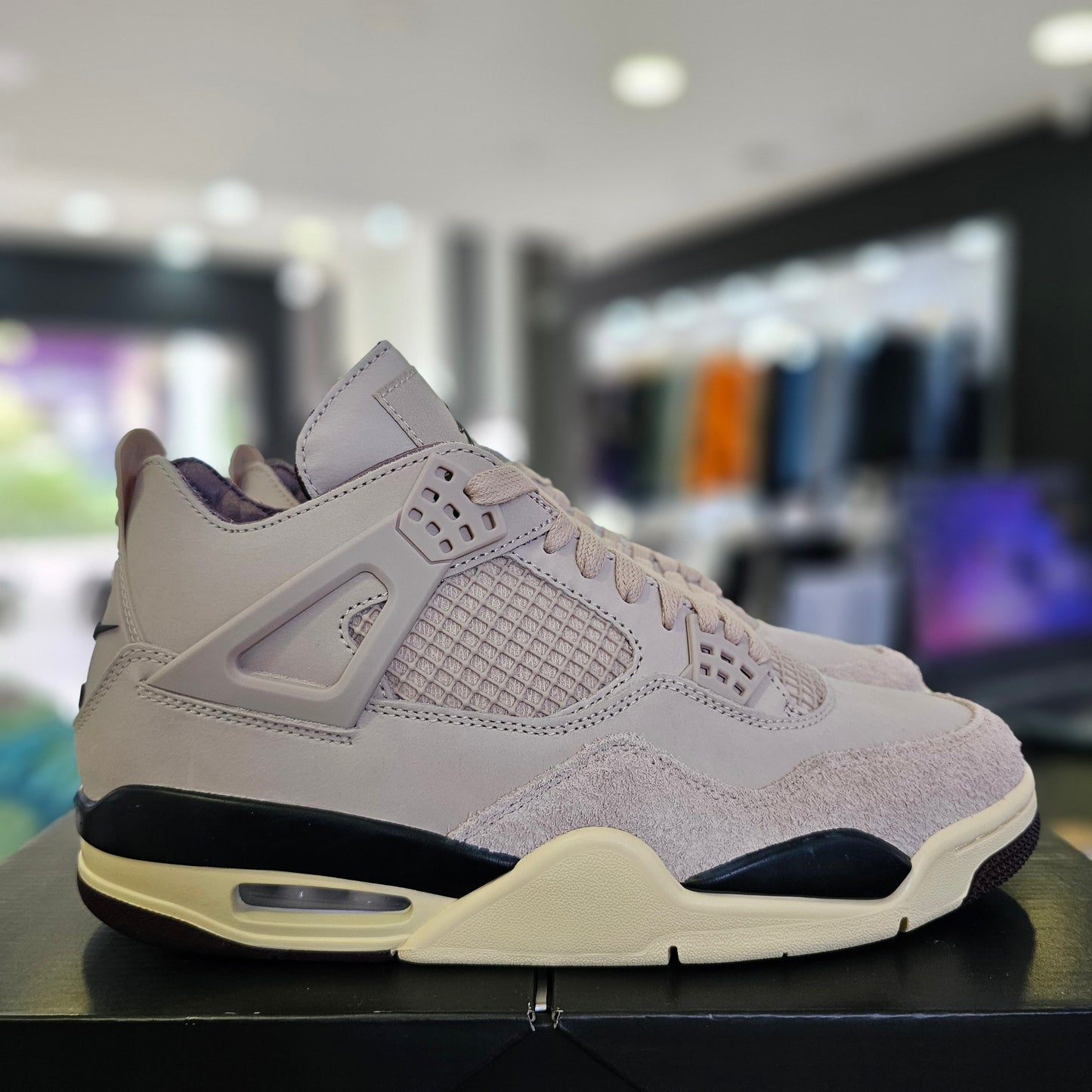 Jordan 4 A Ma Maniere