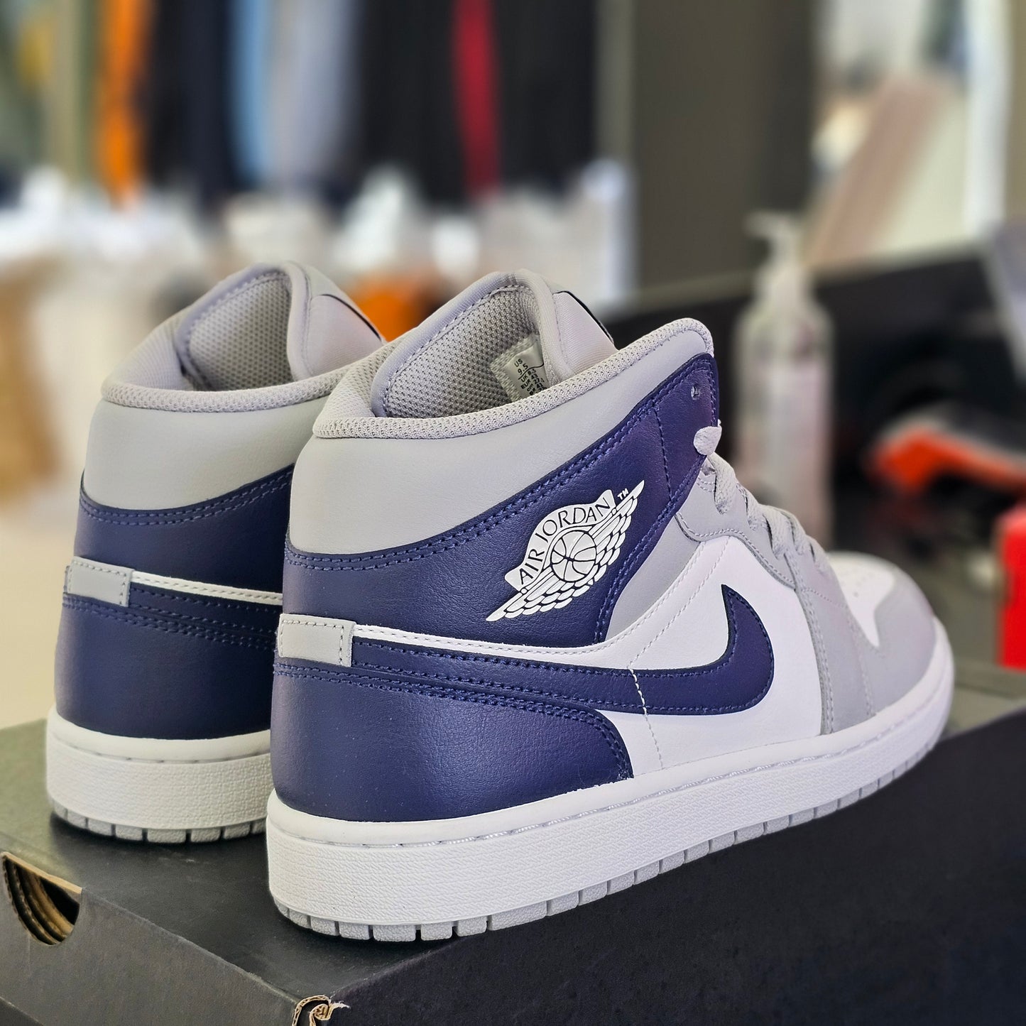 Jordan 1 Mid Wolf Grey Midnight Blue