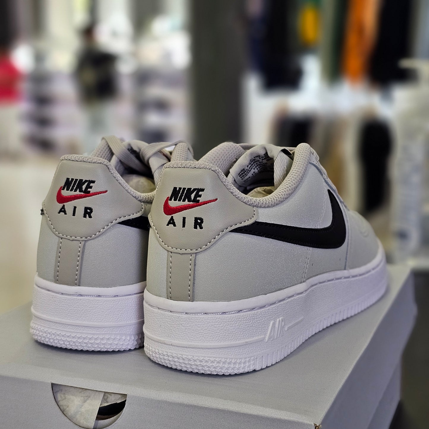 Air Force 1 LV8 Grey