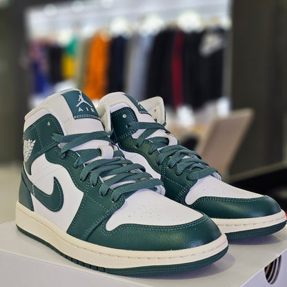 Jordan 1 Mid Oxidized Green