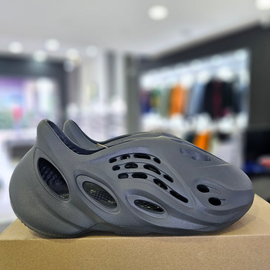 Yeezy Foam Runner Carbon