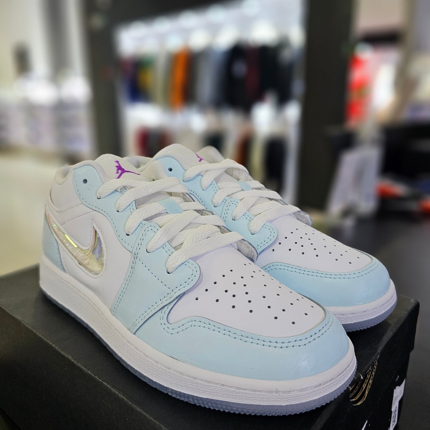 Jordan 1 Low Glacier Blue