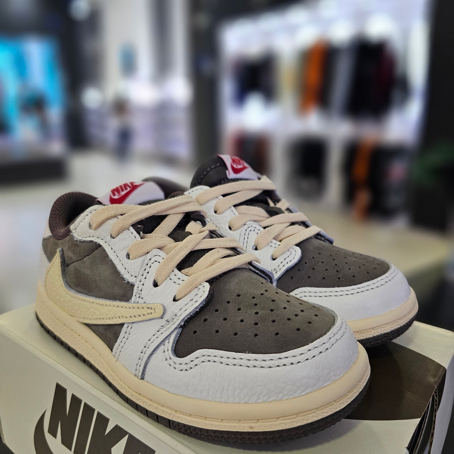 Jordan 1 Low Travis Scott Reverse Mocha