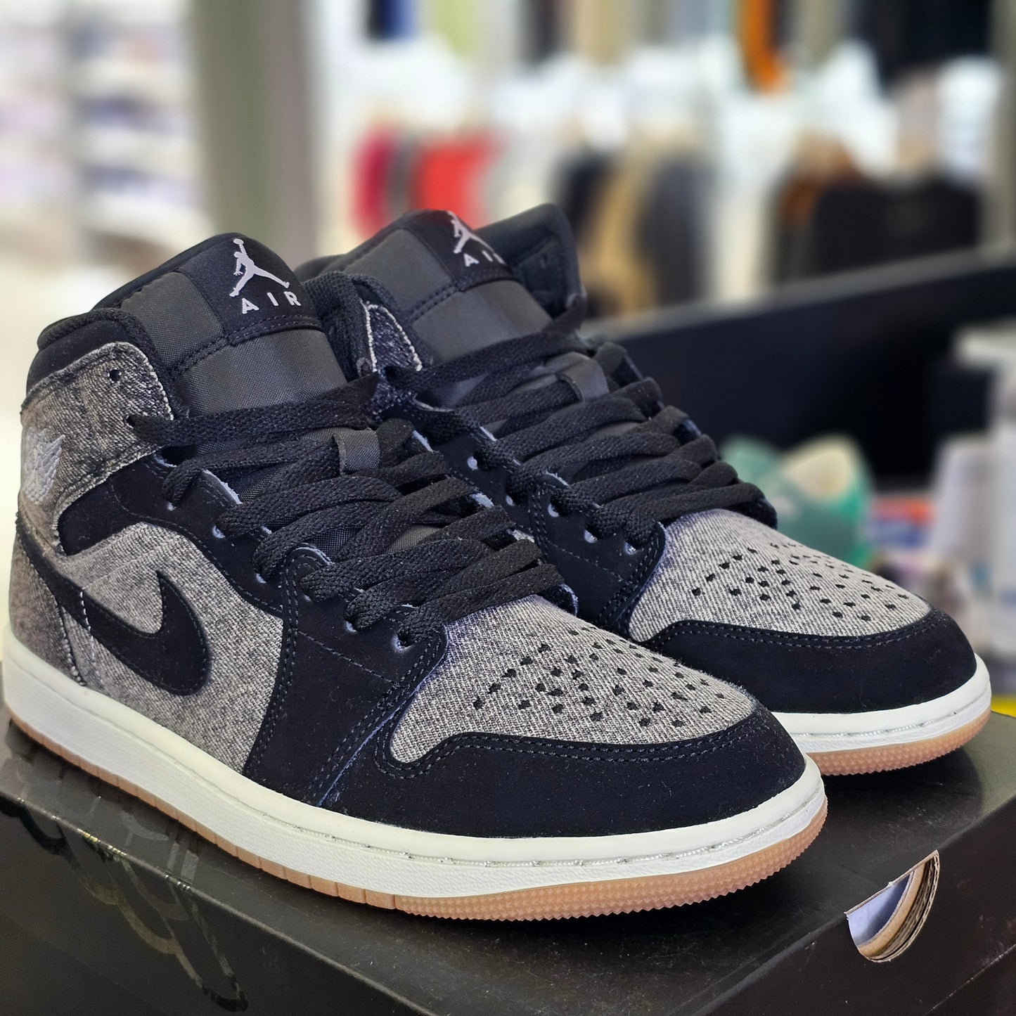 Jordan 1 Mid Black Denim