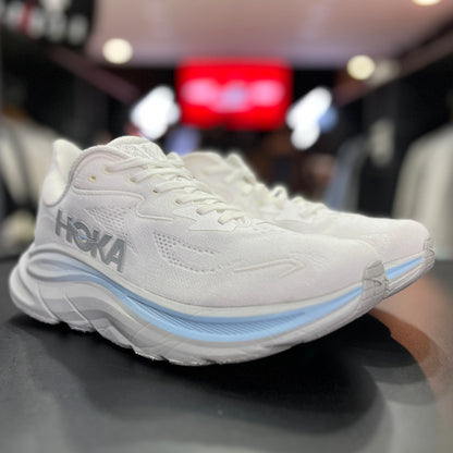 Hoka Clifton 10