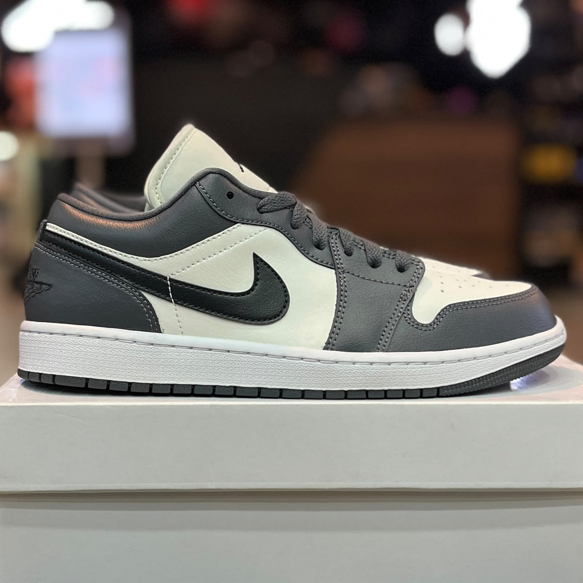 Jordan 1 Low Dark Grey
