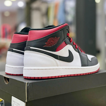 Jordan 1 Mid Bred Toe