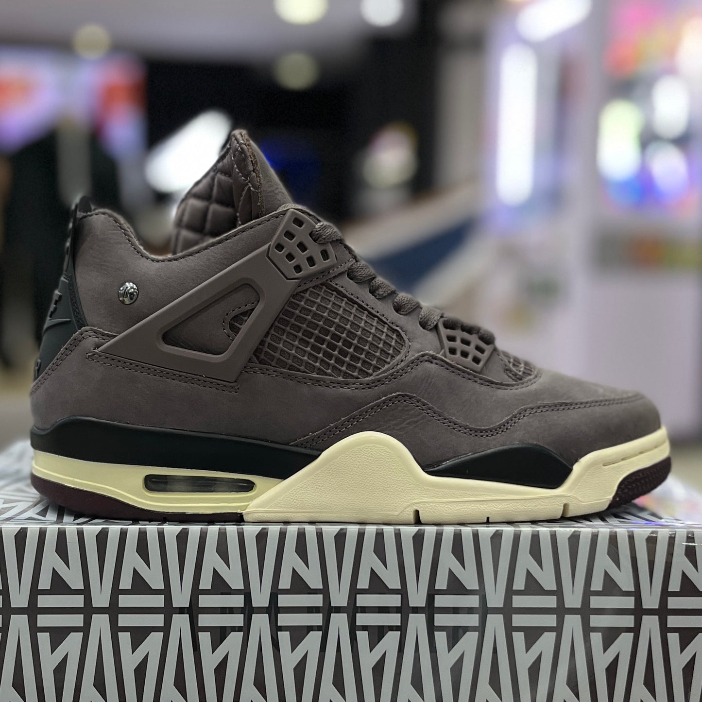 Jordan 4 Retro A Ma Maniére Violet Ore