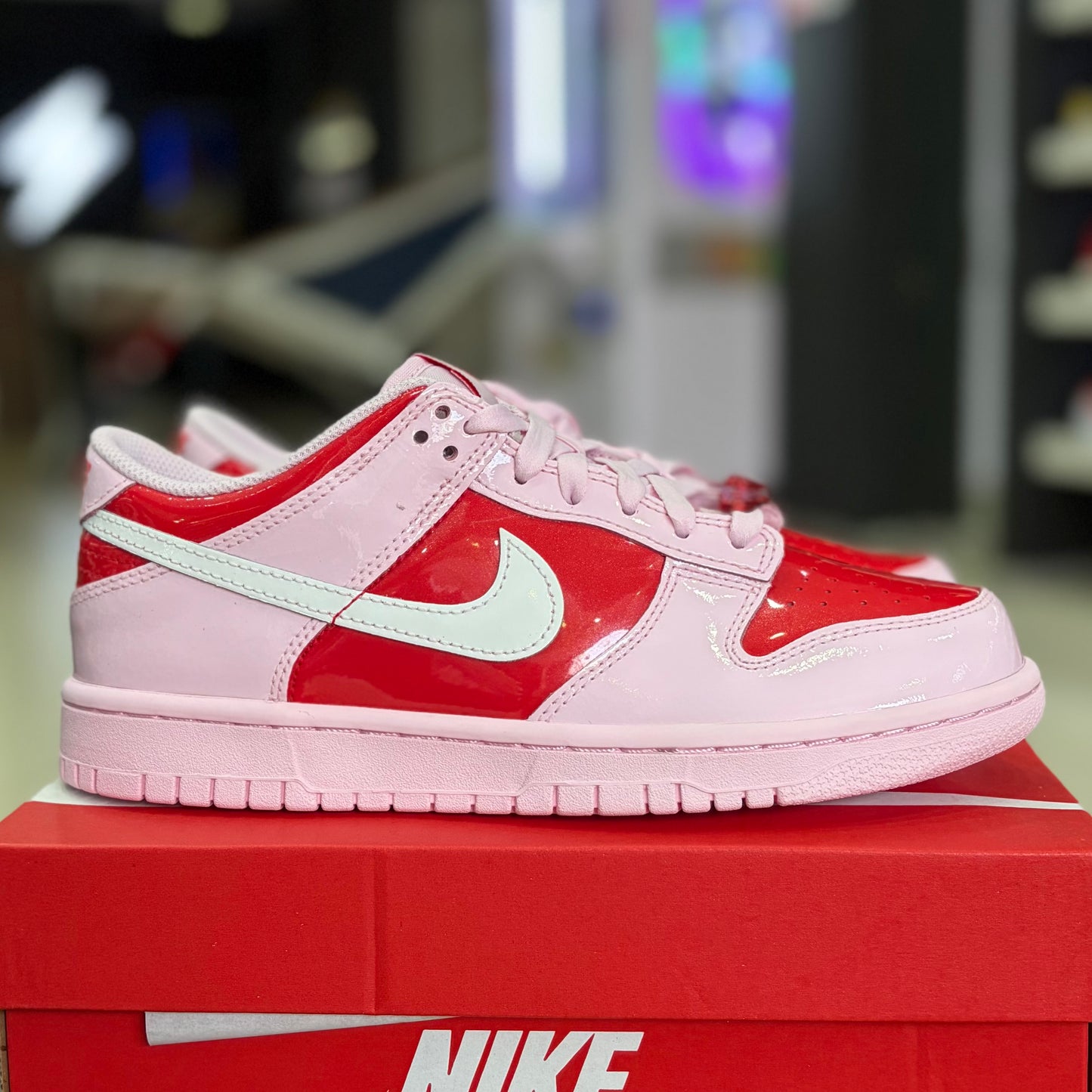 Dunk Low Valentines Day