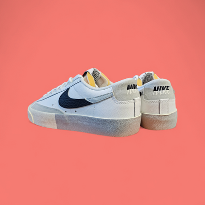 Blazer Low Summit White Light Silver