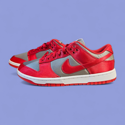 Dunk Low UNVL Satin