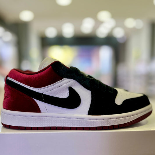 Jordan 1 Low Velvet Black Toe