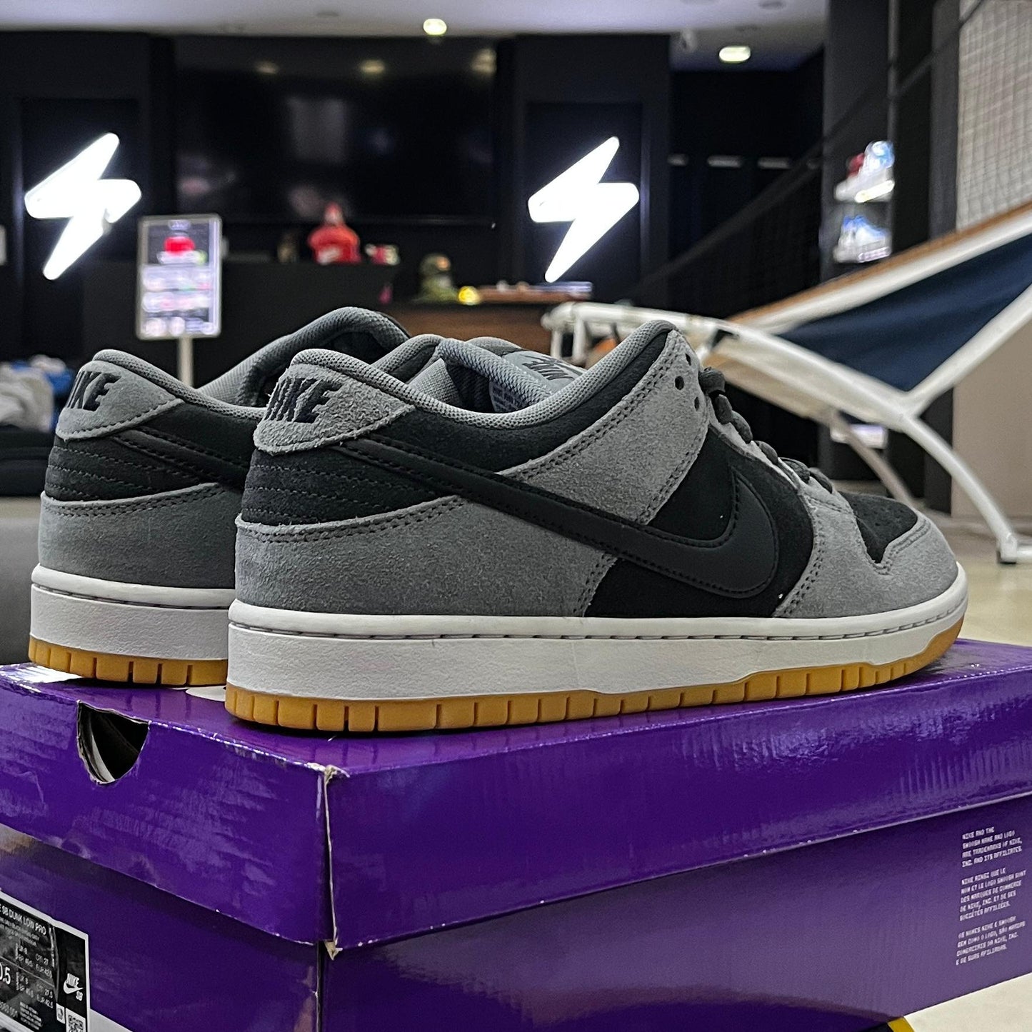 Dunk Low SB Dark Smoke Grey