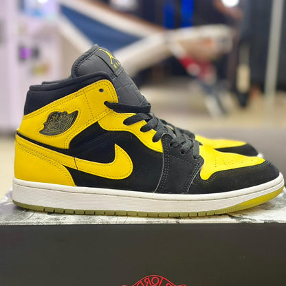 Jordan 1 Mid New Love