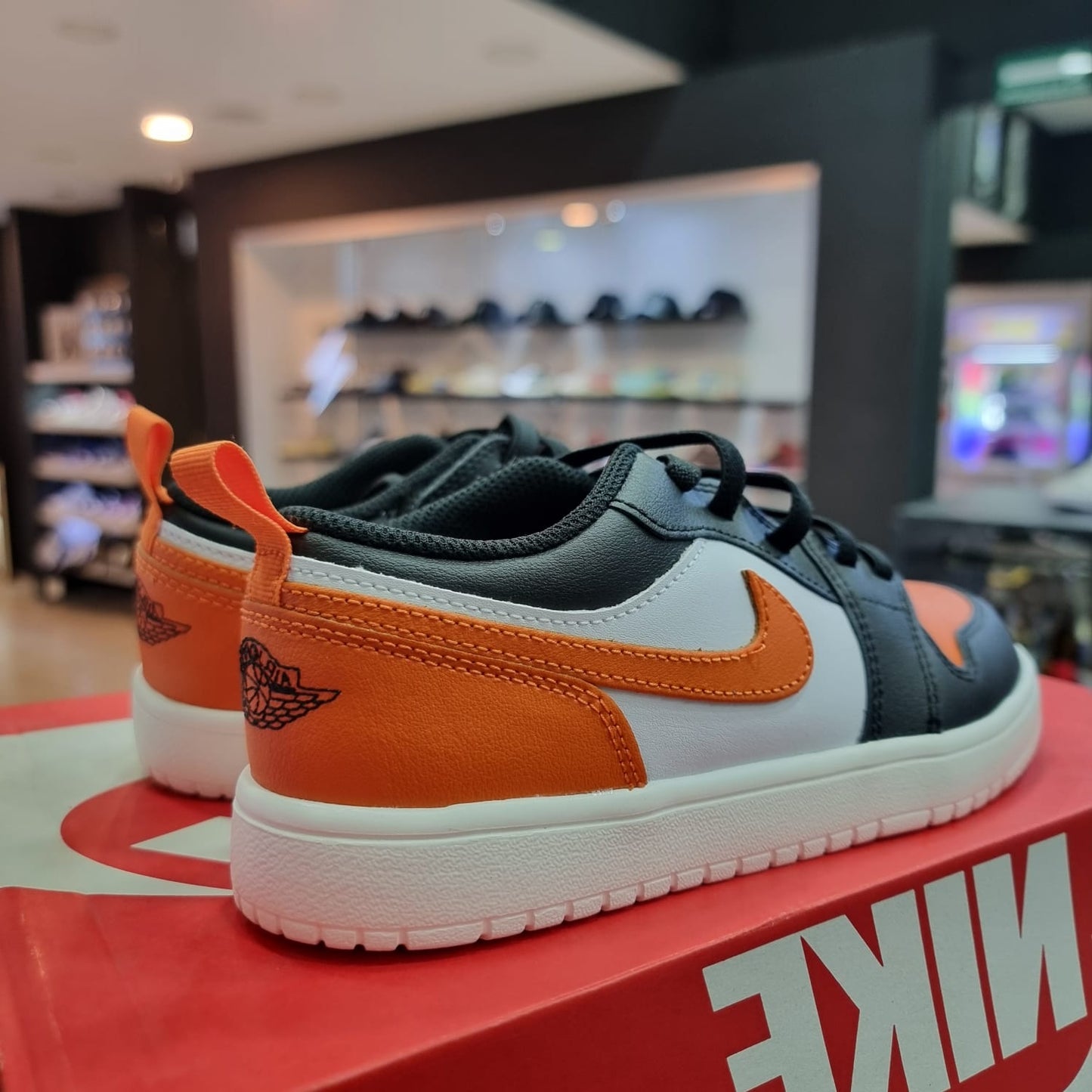 Jordan 1 Low ALT Shattered Backboard