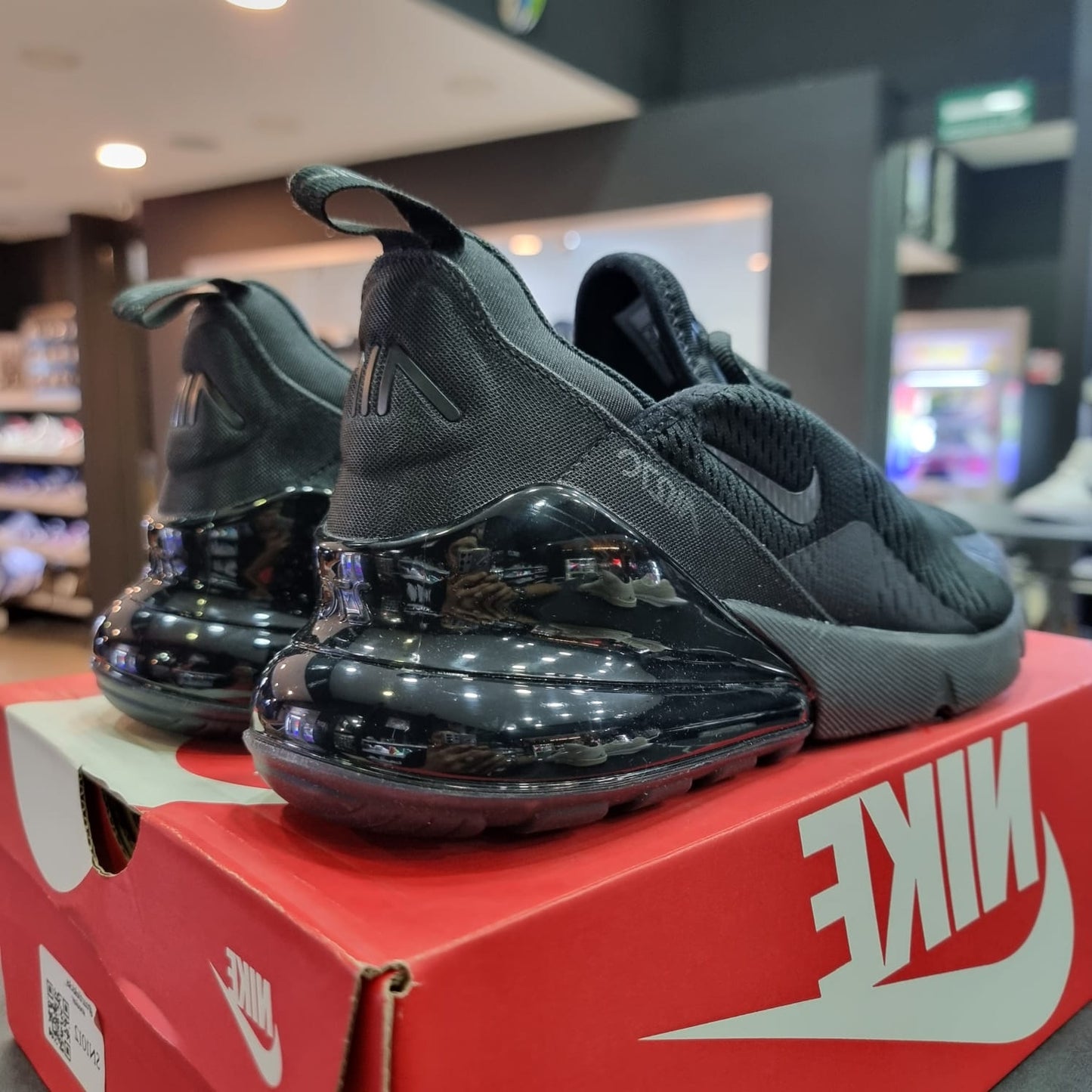 Air Max 270 Triple Black