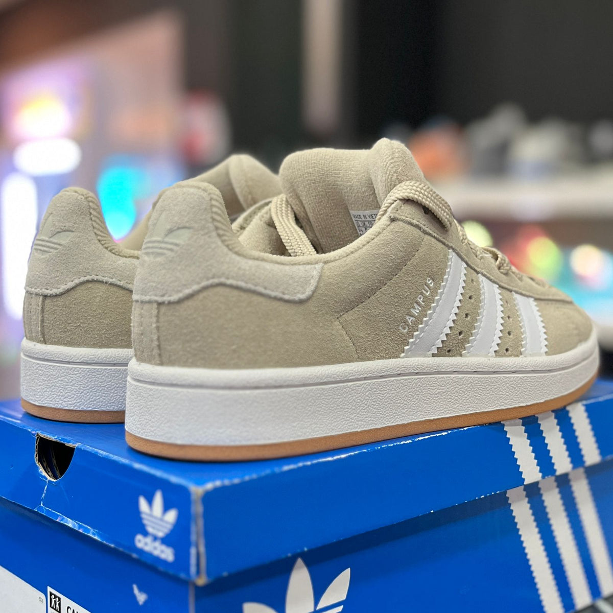 Campus 00s  Wonder Beige Gum