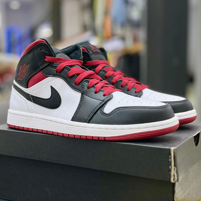 Jordan 1 Mid Bred Toe
