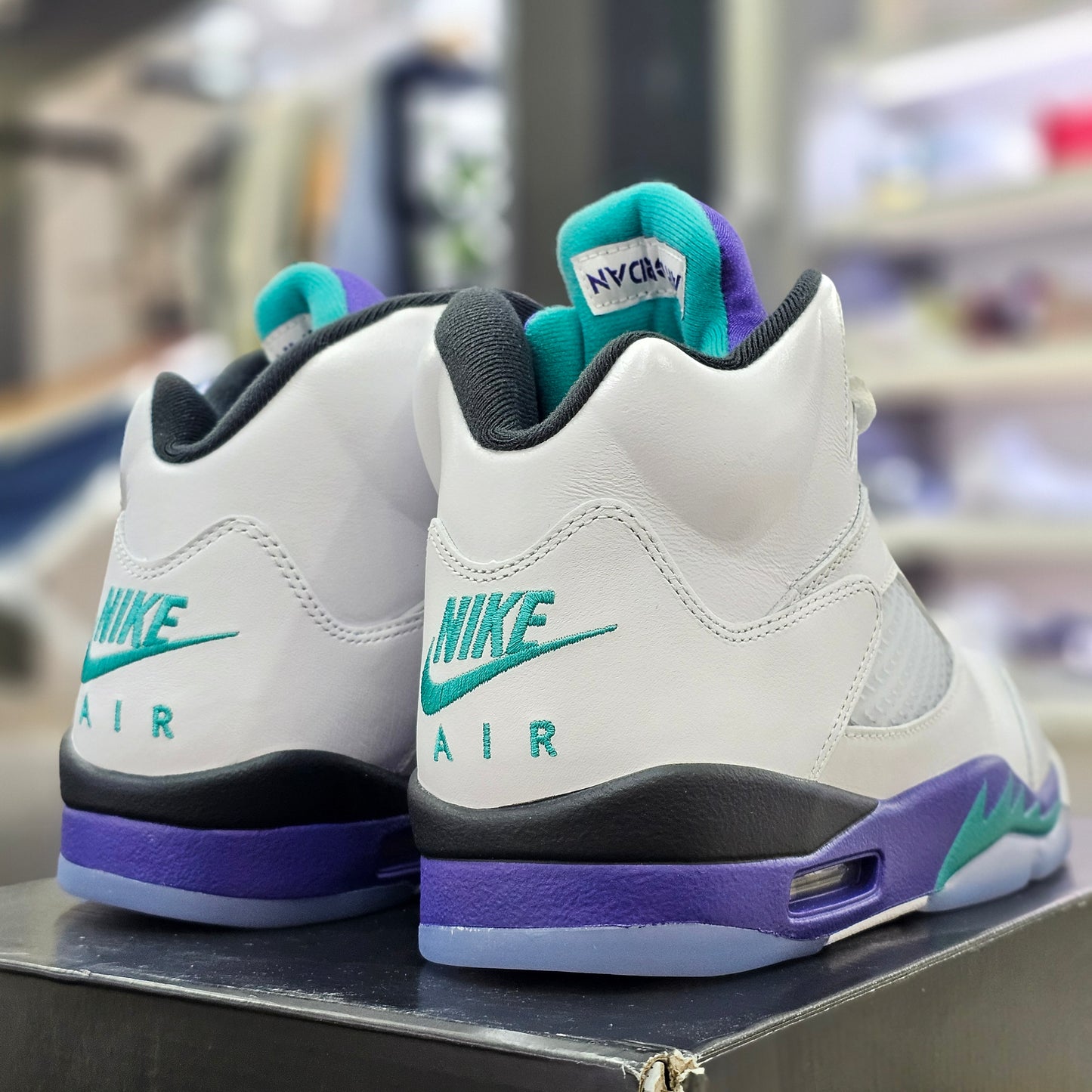 Jordan 5 Retro Grape