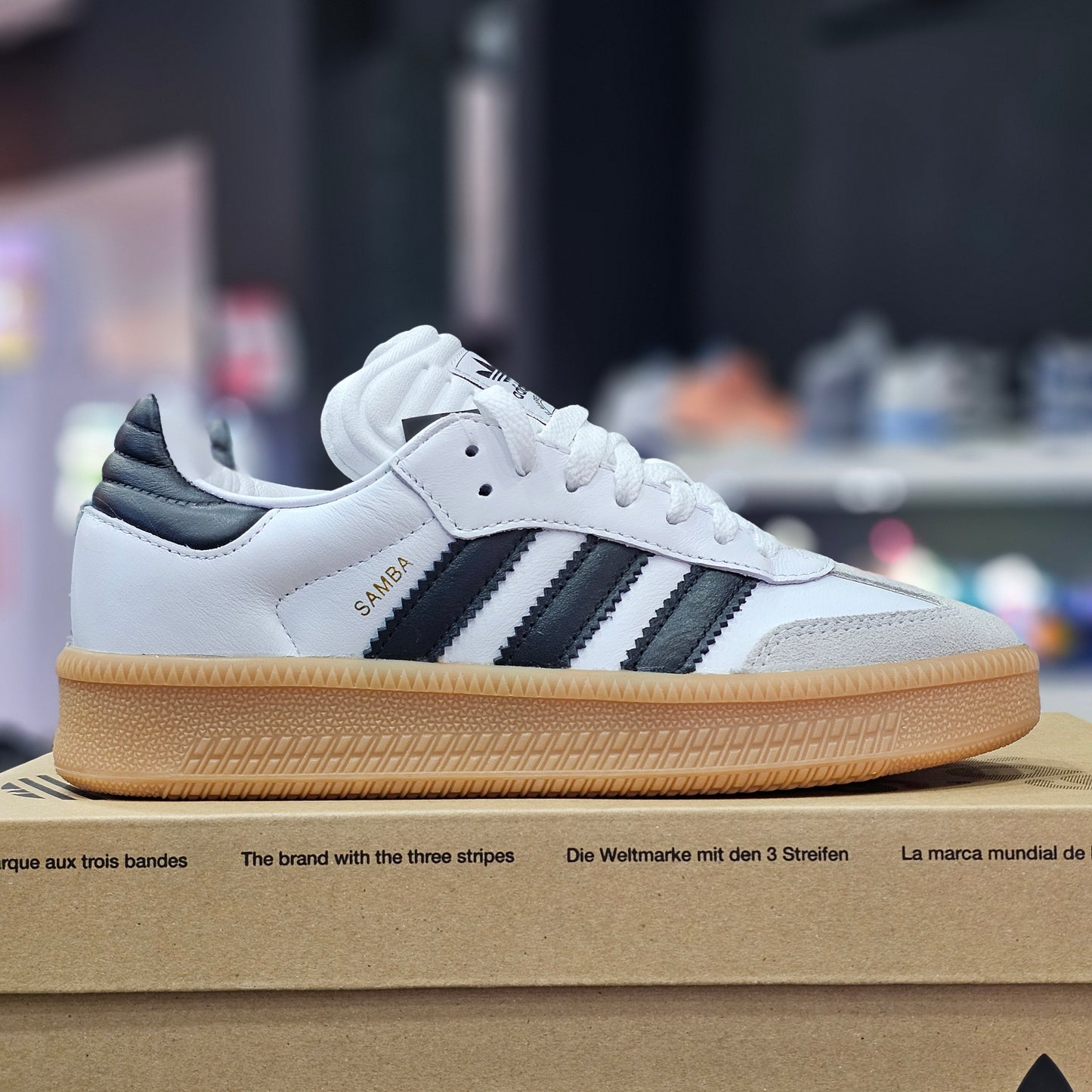 Samba XLG White Black Gum