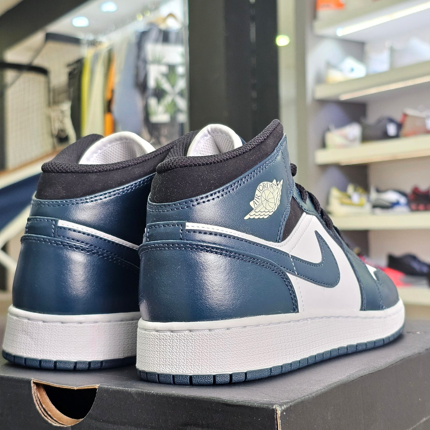 Jordan 1 Mid Armory Navy