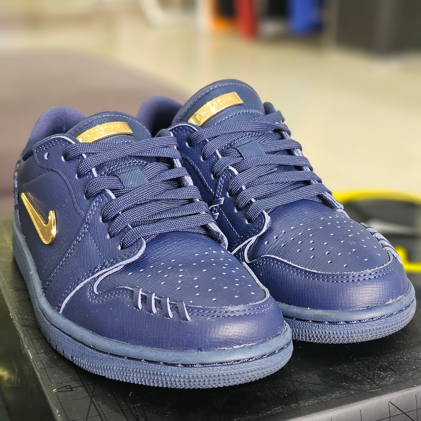 Jordan 1 Low Method of Make