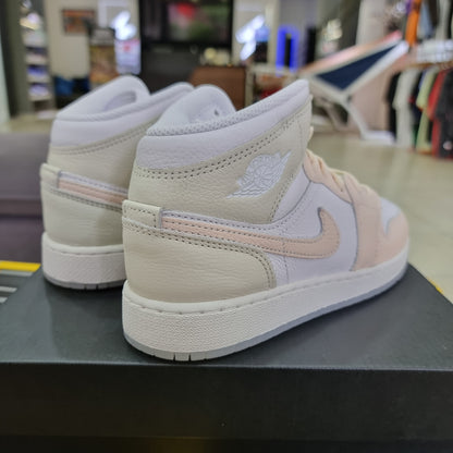 Jordan 1 Mid Flamingo