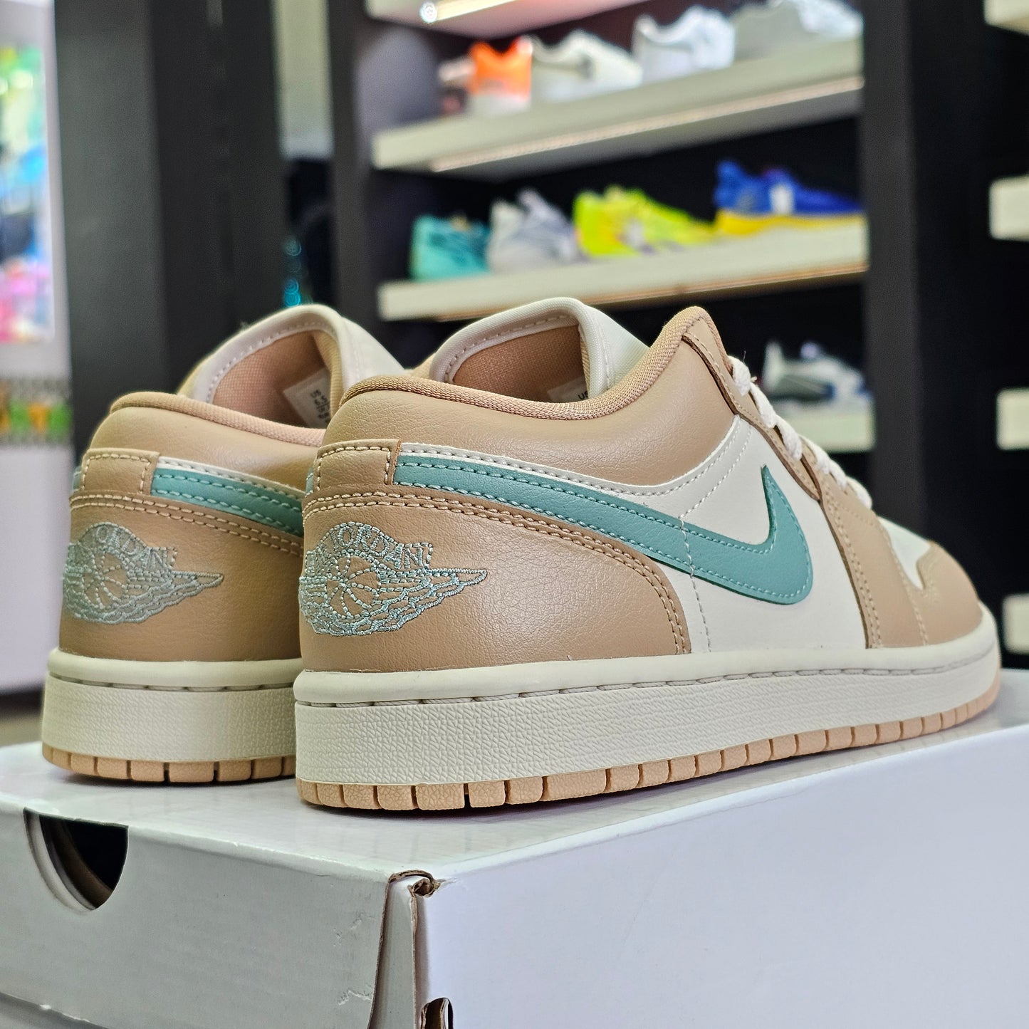 Jordan 1 Low Lt Orewood Brn