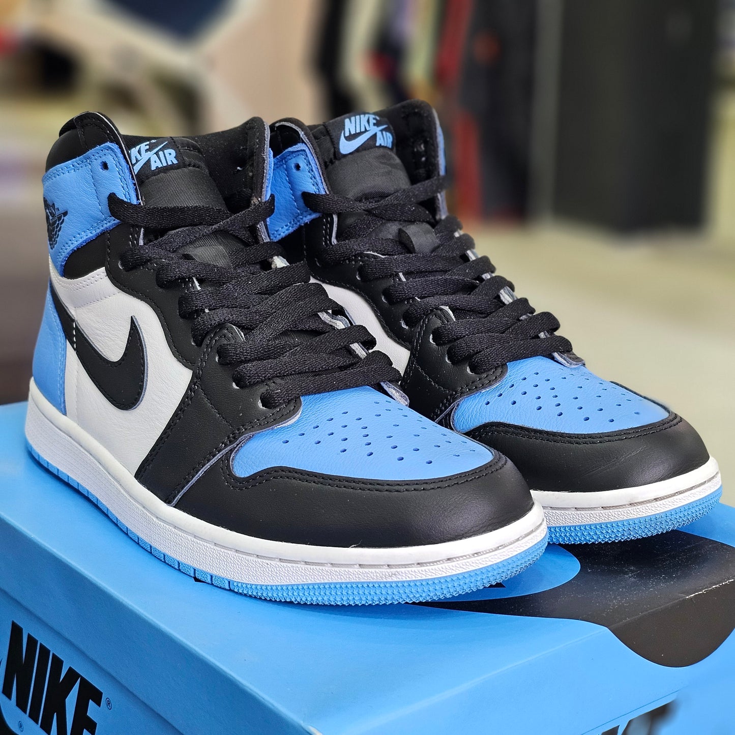 Jordan 1 Retro High UNC Toe