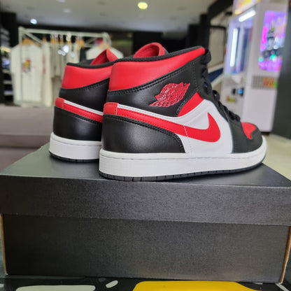 Jordan 1 Mid Bred Toe