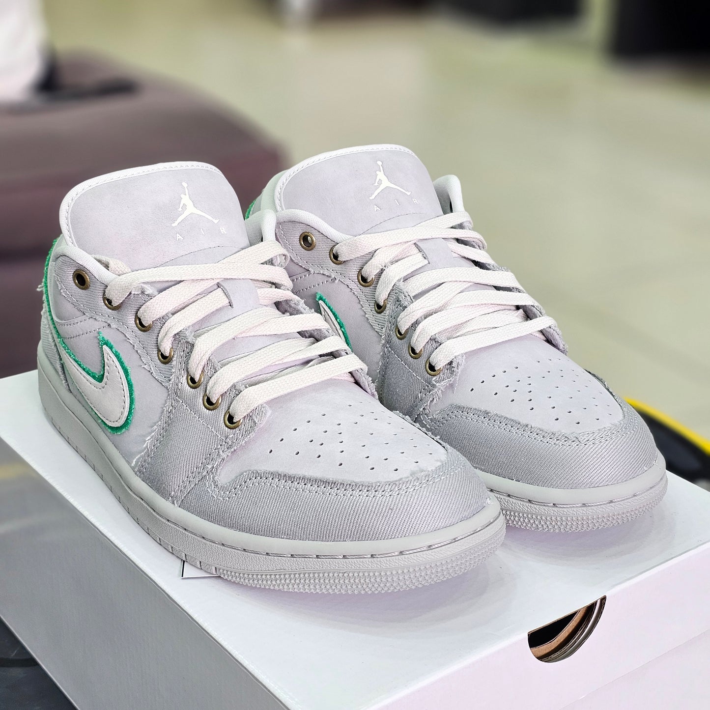 Jordan 1 Low Distressed Light Smoke Grey