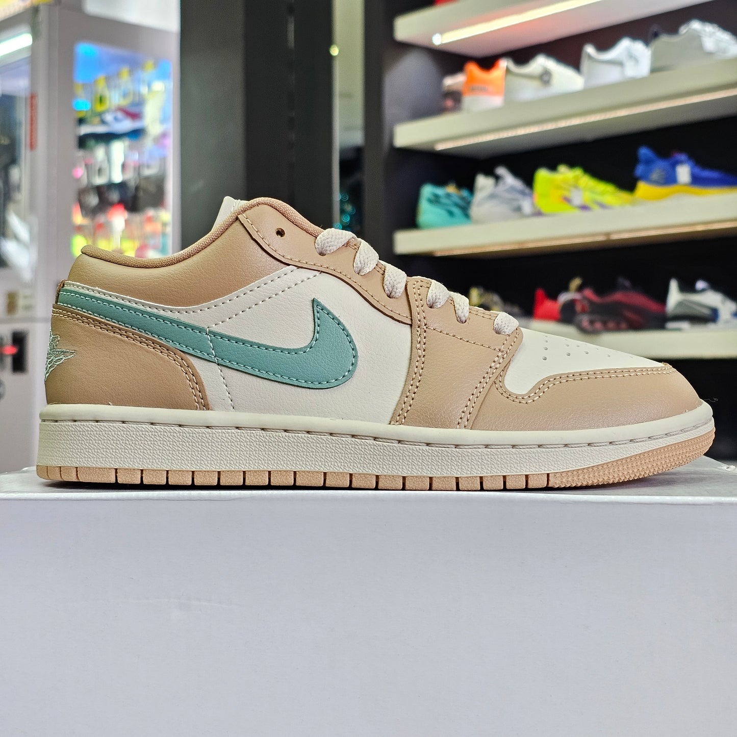 Jordan 1 Low Lt Orewood Brn