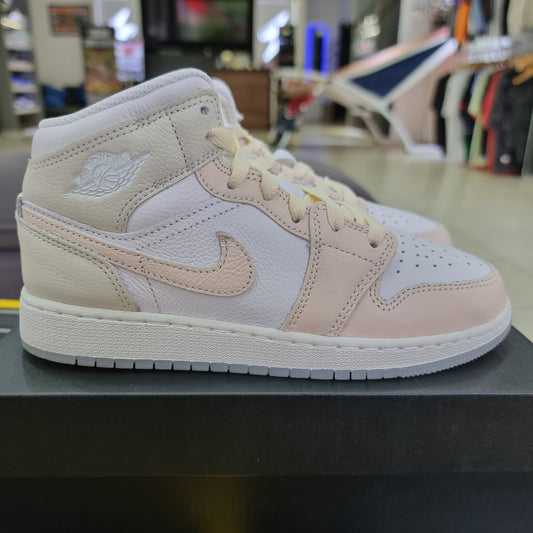Jordan 1 Mid Flamingo