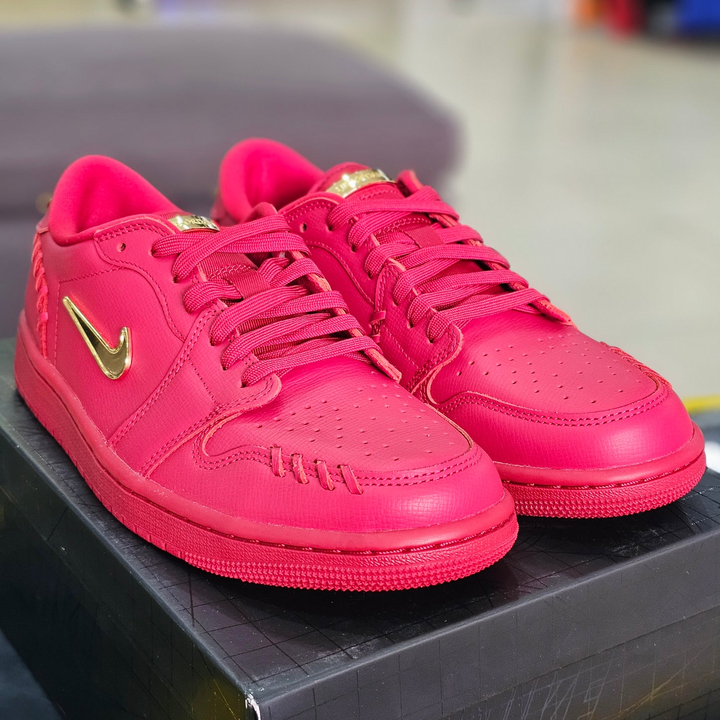 Jordan 1 Low Method of Make Gym Red
