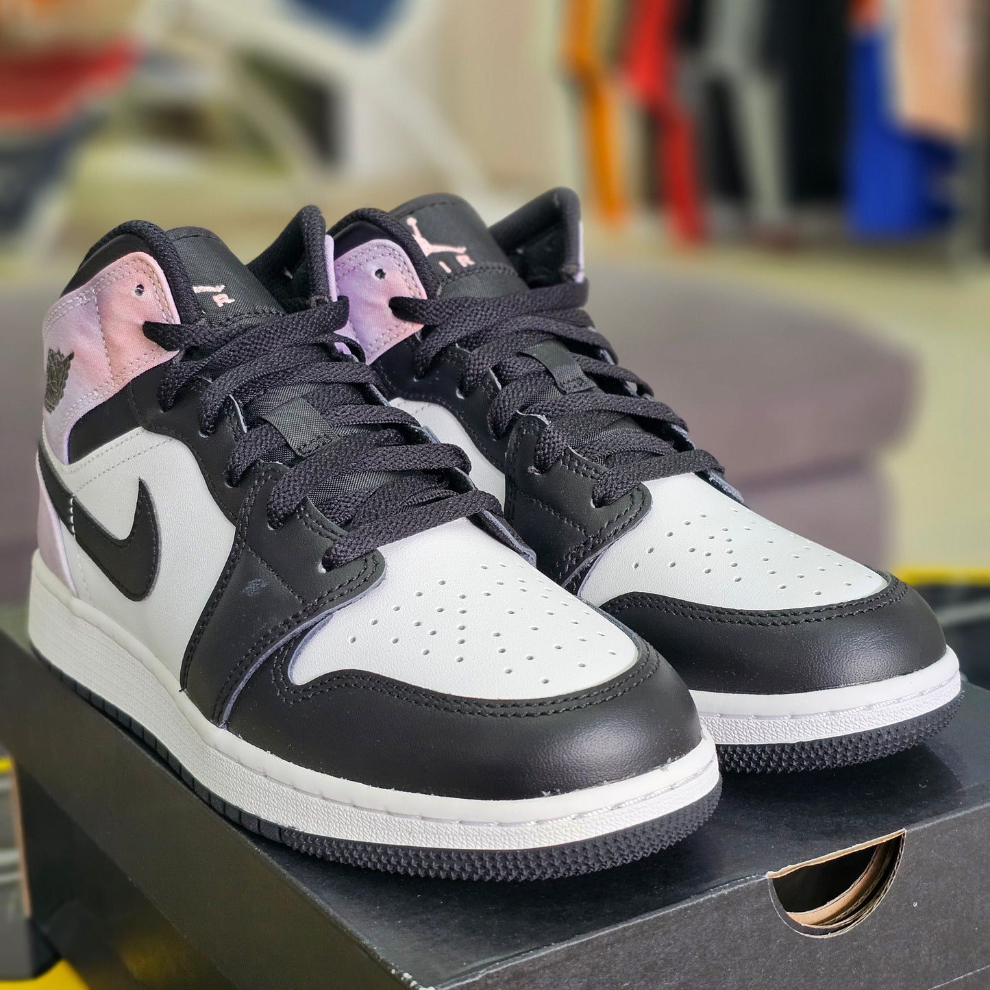 Jordan 1 Mid SE Zen Master