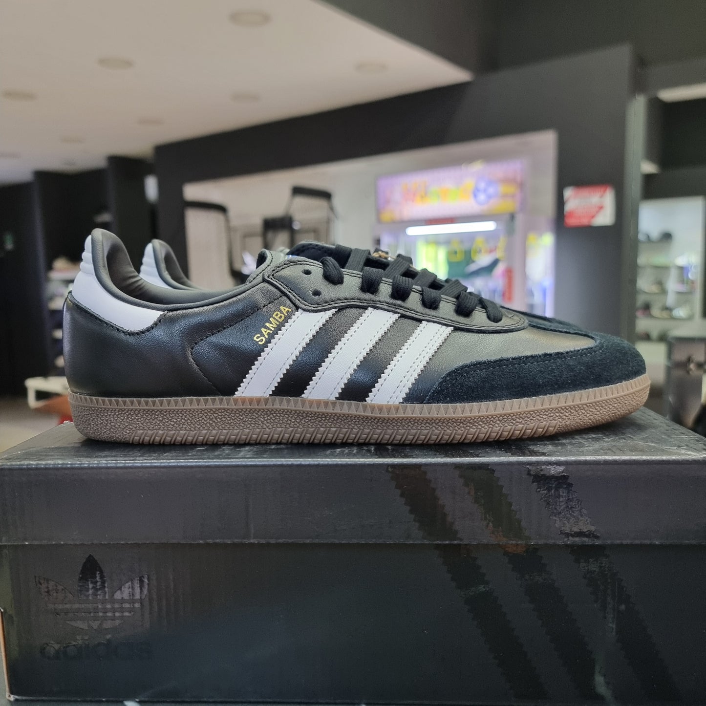 Samba ADV Black White Gum