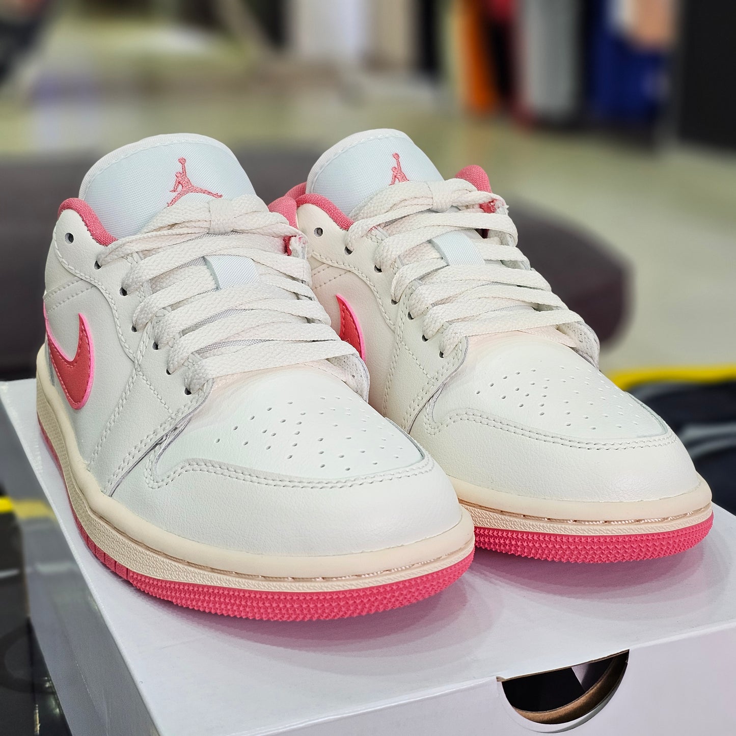 Jordan 1 Low Pink Salt