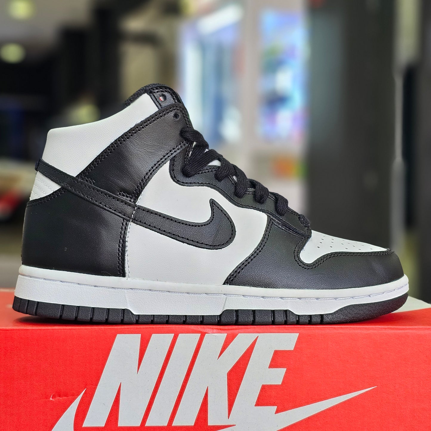 Nike Dunk High Panda