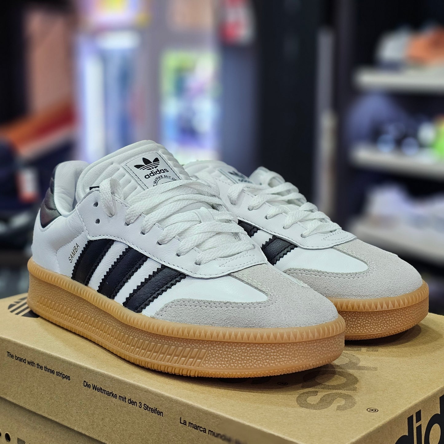 Samba XLG White Black Gum