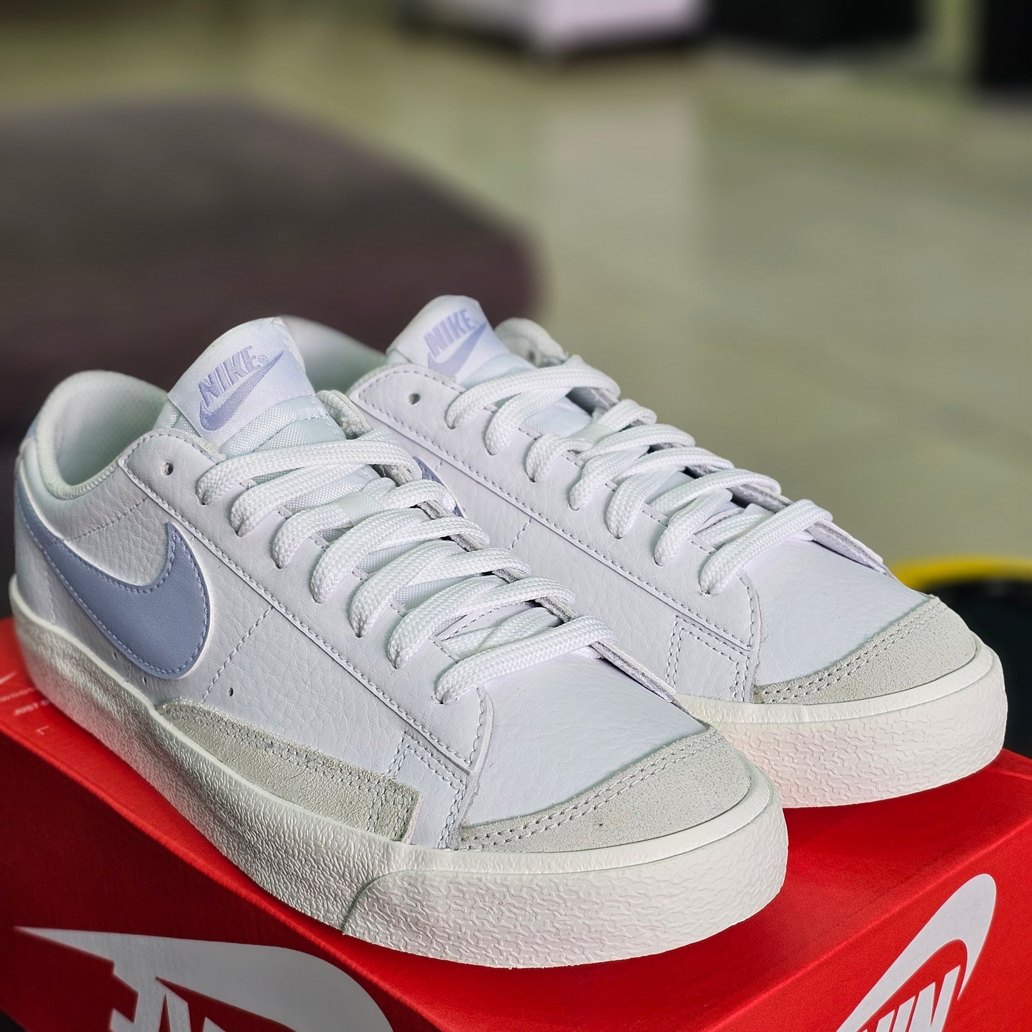 Blazer Low 77 White Ghost