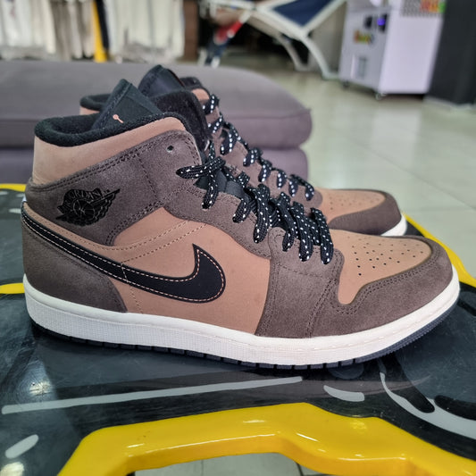 Jordan 1 Mid Dark Chocolate